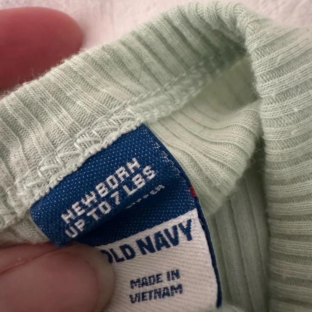 Old Navy Ribbed Footies-Newborn